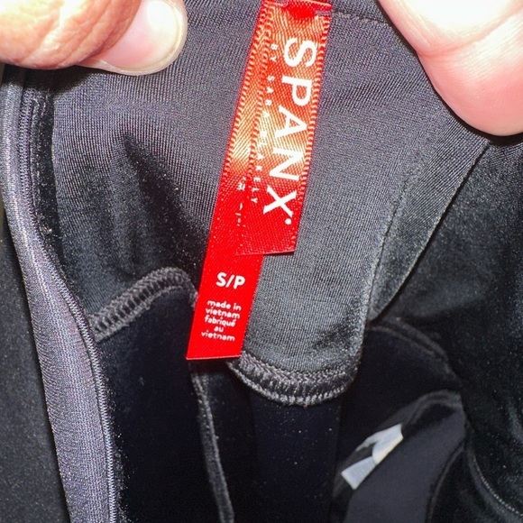 Spanx Faux Leather‎ Leggings in Black Size Small Shapping Slimming - Picture 2 of 4